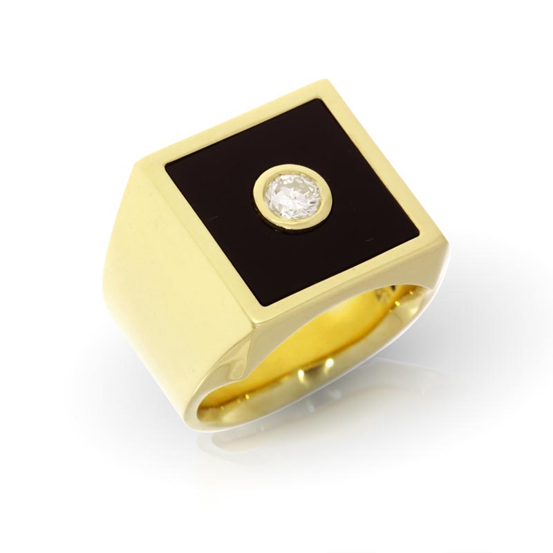 Herrenring mit Onyx und Brillant