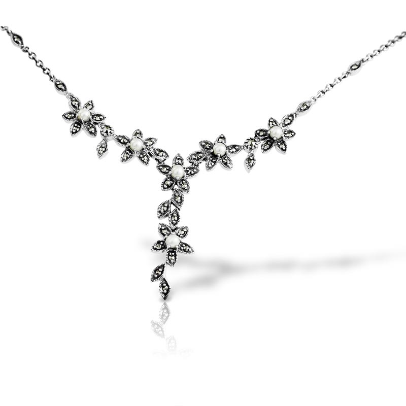 Collier in Silber mit Perlen und Markasite